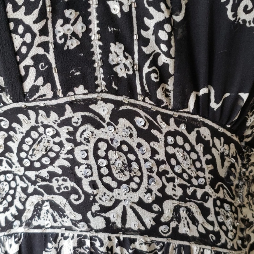 Dress - Picture 4 of 4